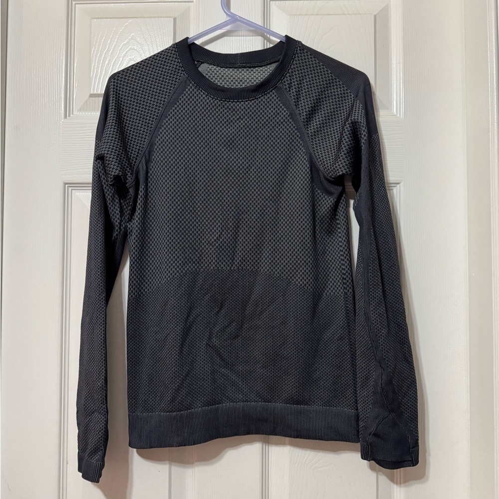 Lululemon restless pullover size 4 euc
